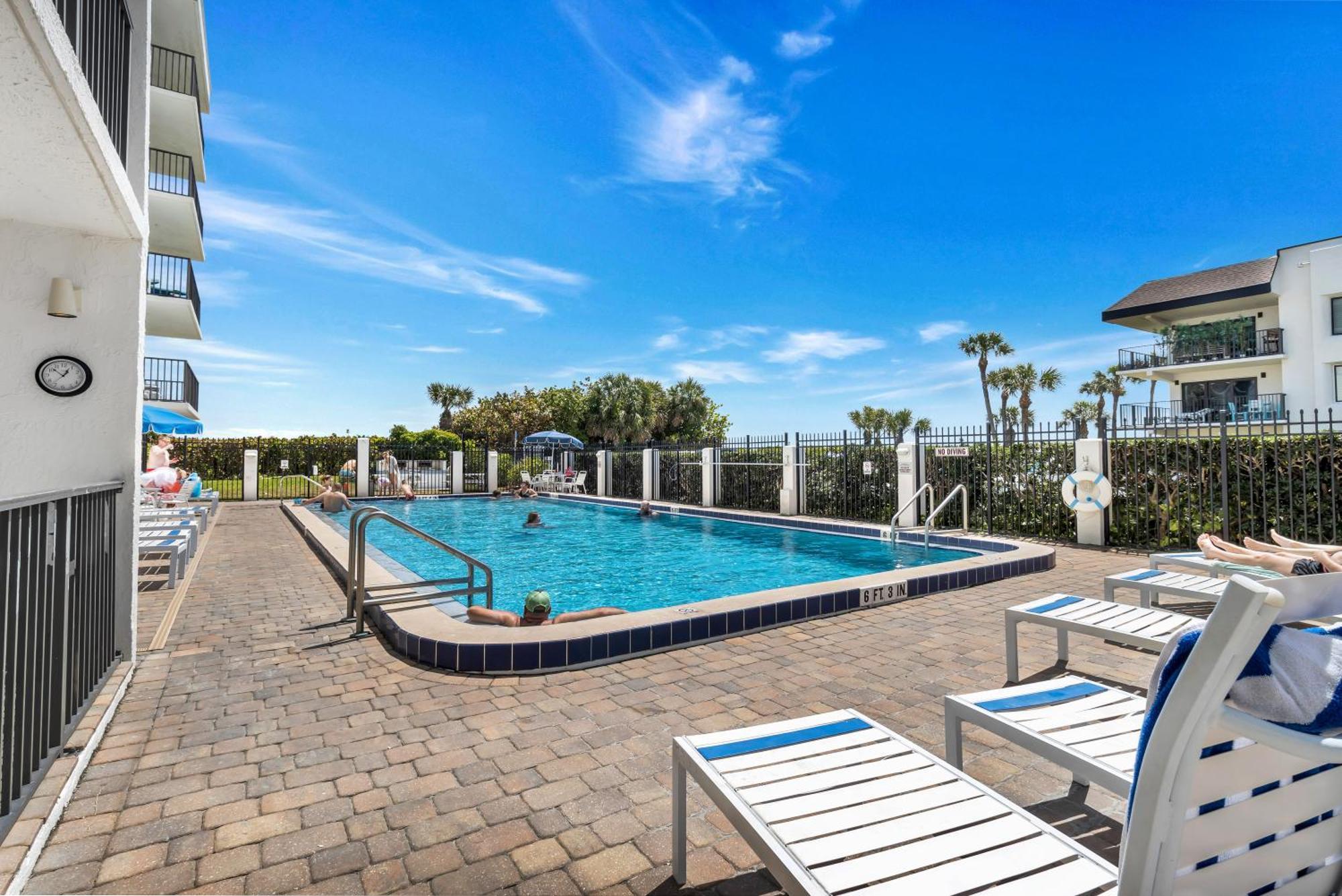 Cape Winds Resort Cape Canaveral Buitenkant foto