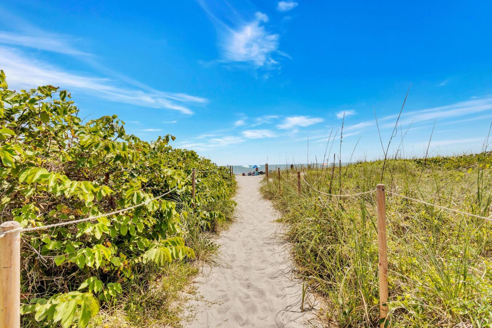 Cape Winds Resort Cape Canaveral Buitenkant foto